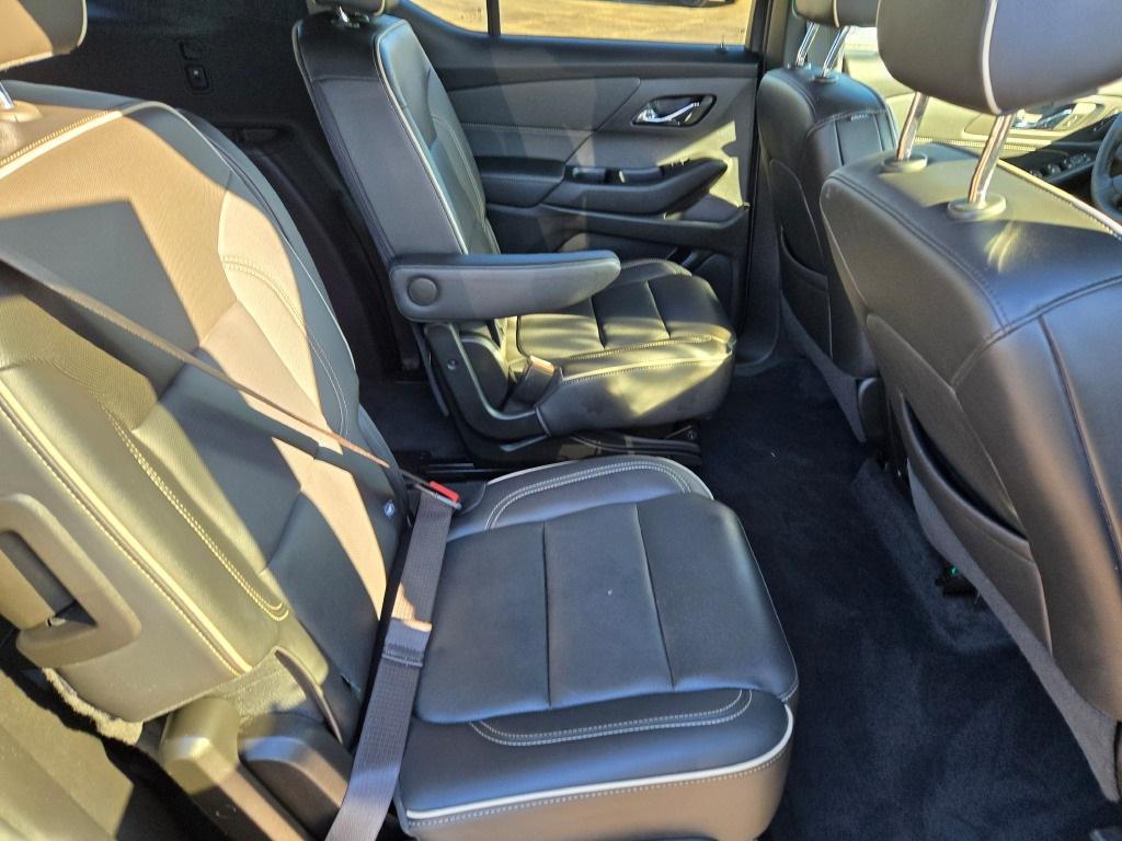 used 2022 Chevrolet Traverse car, priced at $29,950