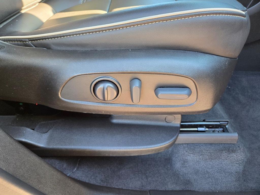 used 2022 Chevrolet Traverse car, priced at $29,950