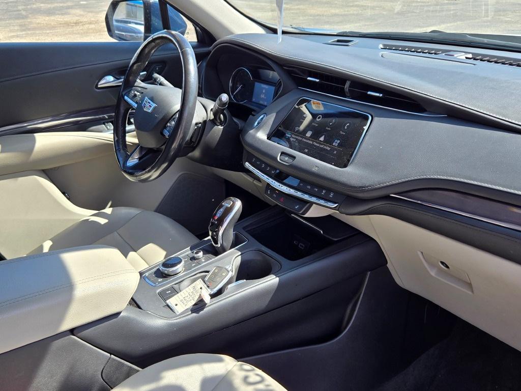 used 2021 Cadillac XT4 car, priced at $24,300