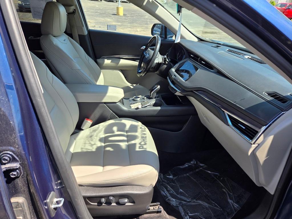 used 2021 Cadillac XT4 car, priced at $24,300