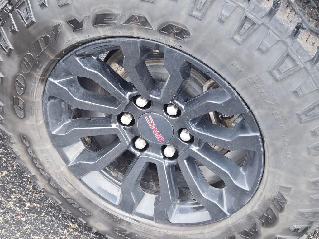 used 2022 GMC Sierra 1500 car, priced at $49,500