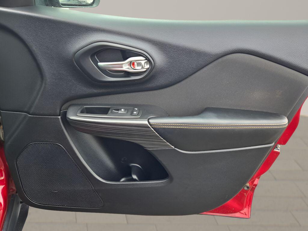 used 2017 Jeep Cherokee car, priced at $11,550