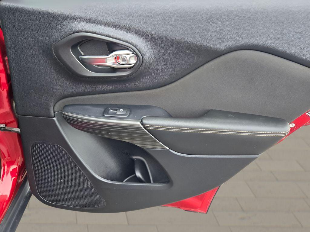 used 2017 Jeep Cherokee car, priced at $11,550