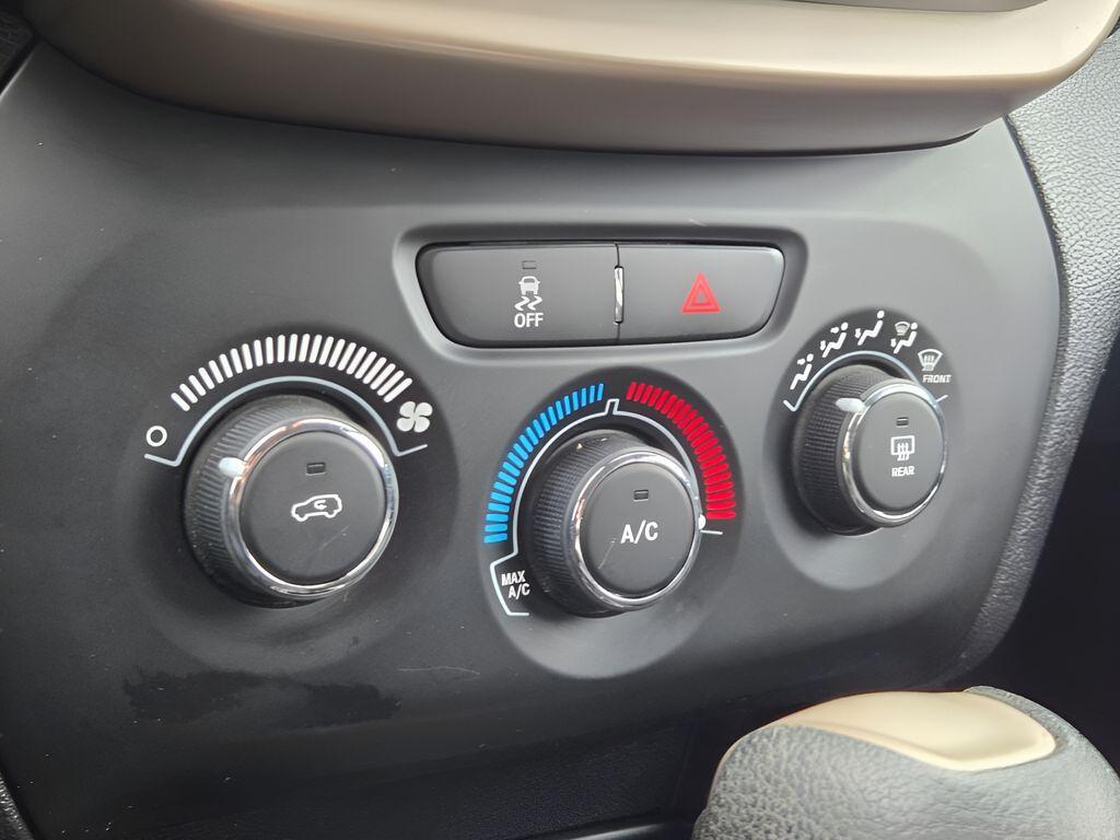 used 2017 Jeep Cherokee car, priced at $11,550