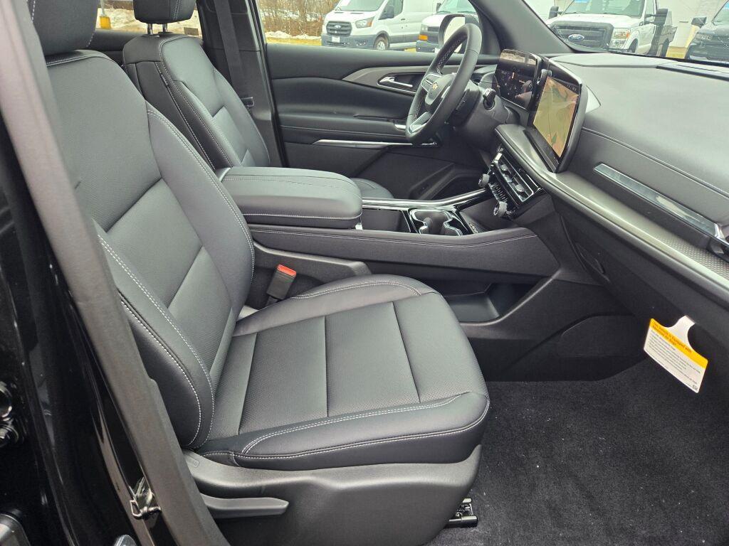 new 2026 Chevrolet Traverse car, priced at $45,920