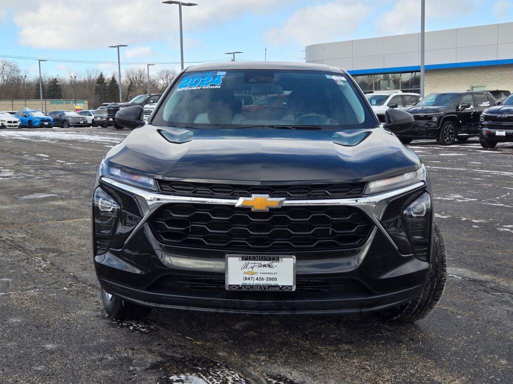 used 2024 Chevrolet Trax car, priced at $20,850