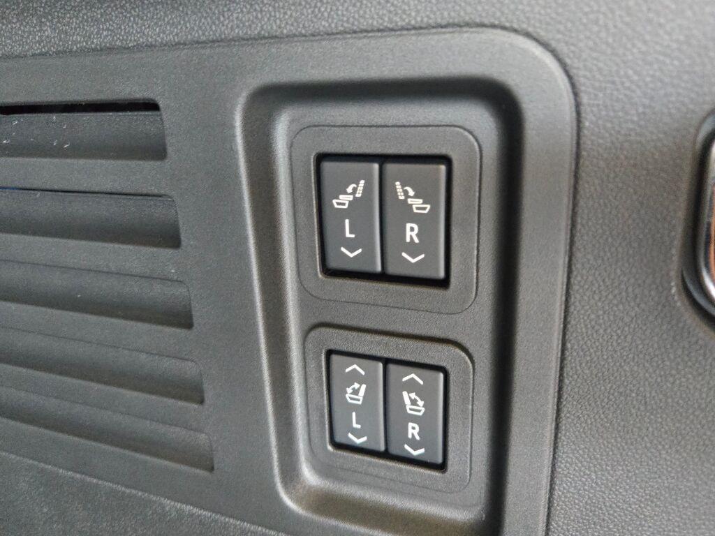 new 2026 Chevrolet Traverse car, priced at $53,816