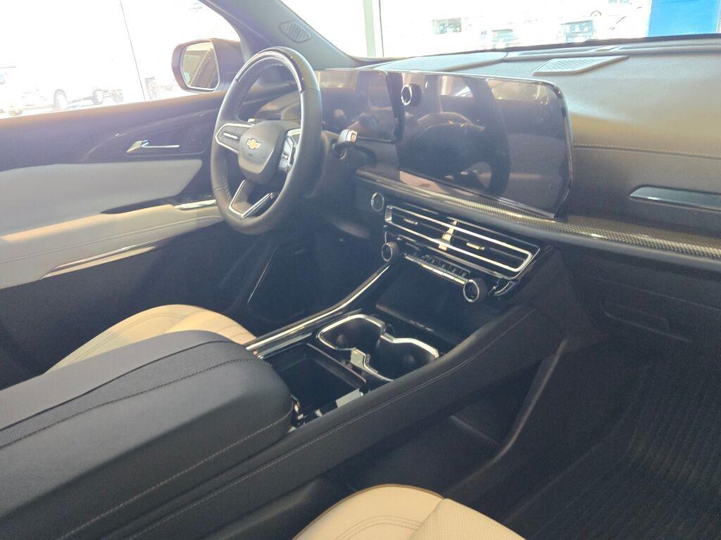 new 2026 Chevrolet Traverse car, priced at $53,816