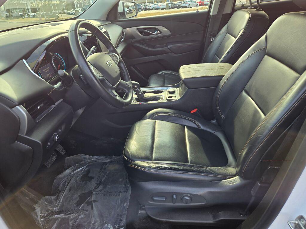 used 2021 Chevrolet Traverse car, priced at $29,900