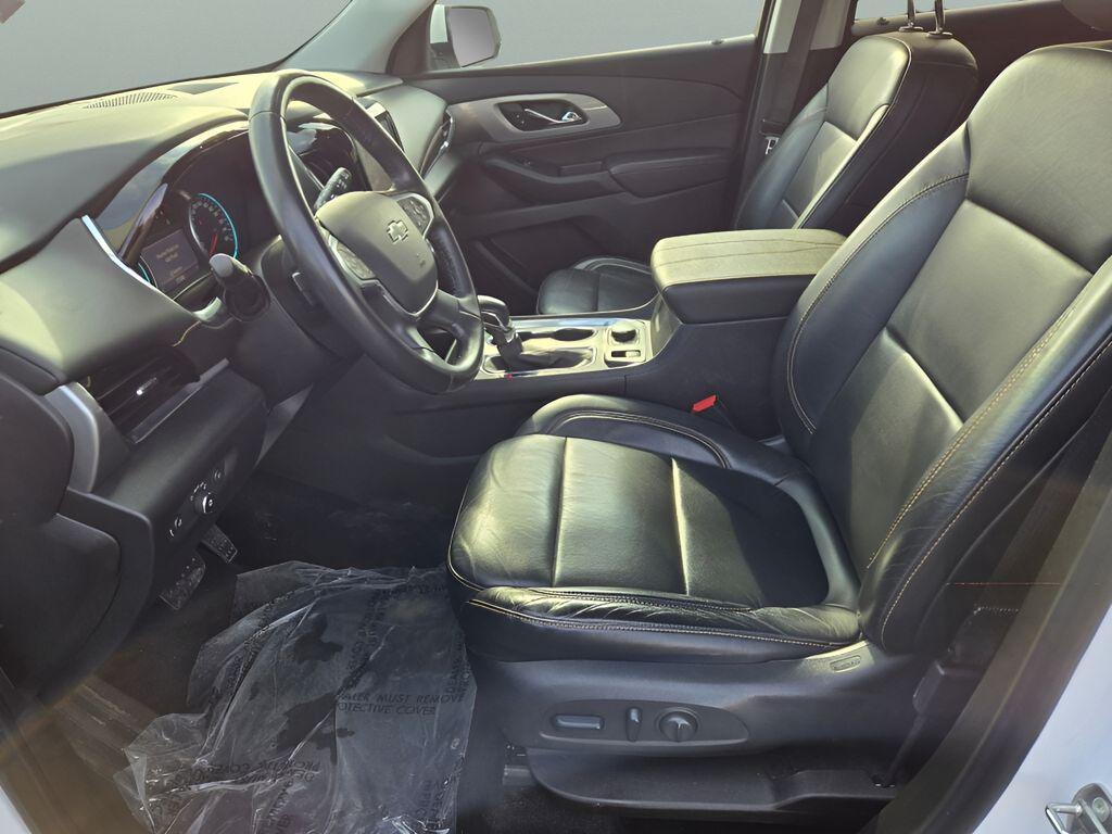 used 2021 Chevrolet Traverse car, priced at $31,900