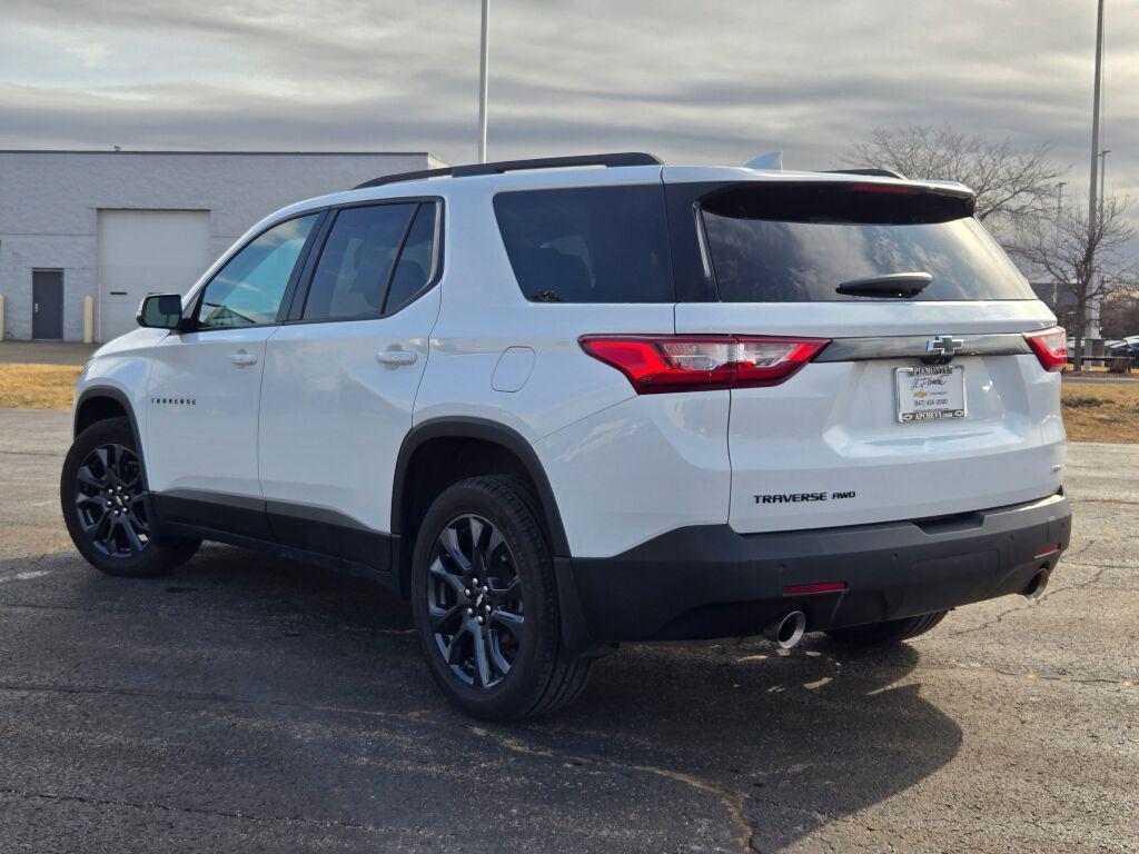 used 2021 Chevrolet Traverse car, priced at $29,900