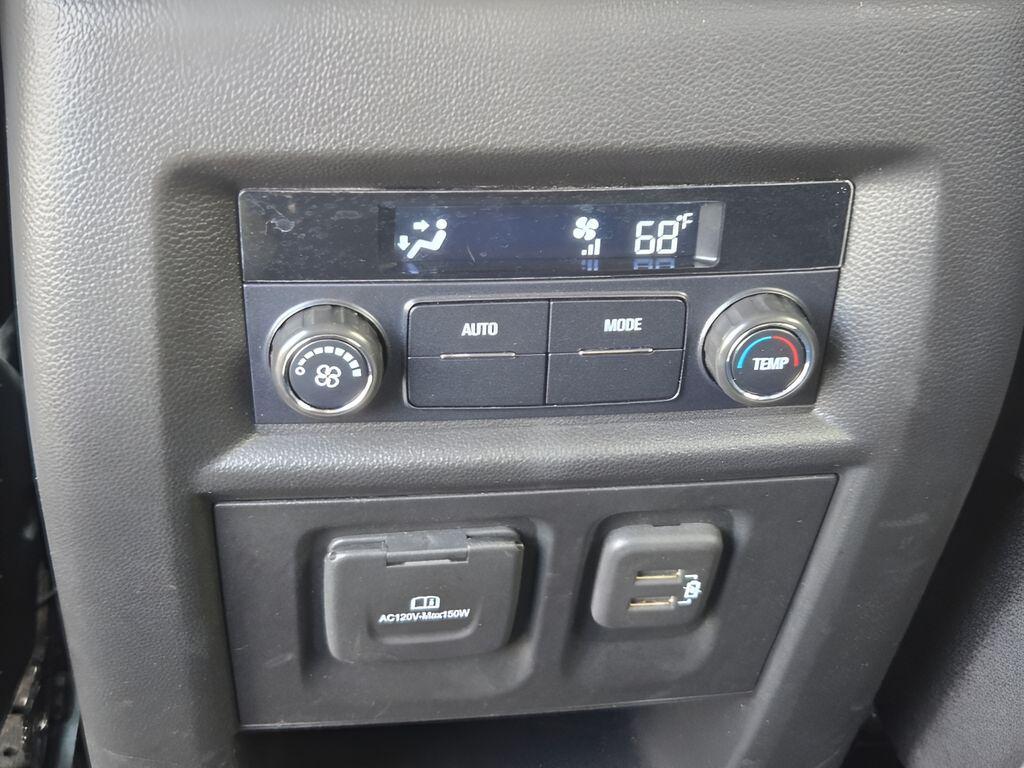 used 2021 Chevrolet Traverse car, priced at $31,900