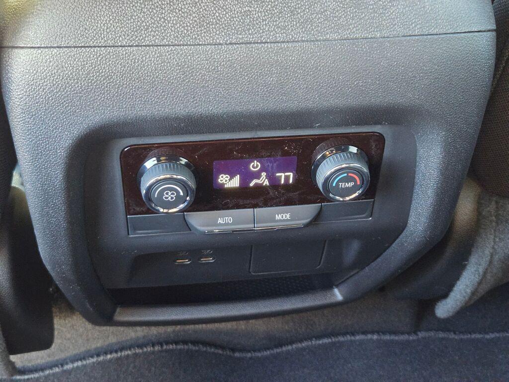 new 2026 Chevrolet Traverse car, priced at $46,545