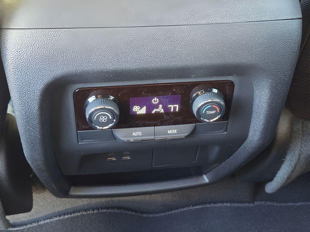 new 2026 Chevrolet Traverse car, priced at $46,545