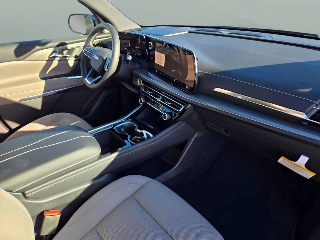 new 2026 Chevrolet Traverse car, priced at $46,545