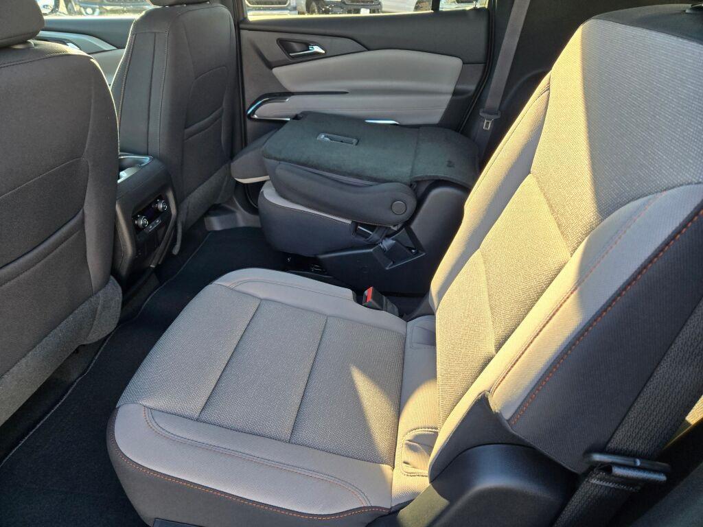 new 2026 Chevrolet Traverse car, priced at $46,545