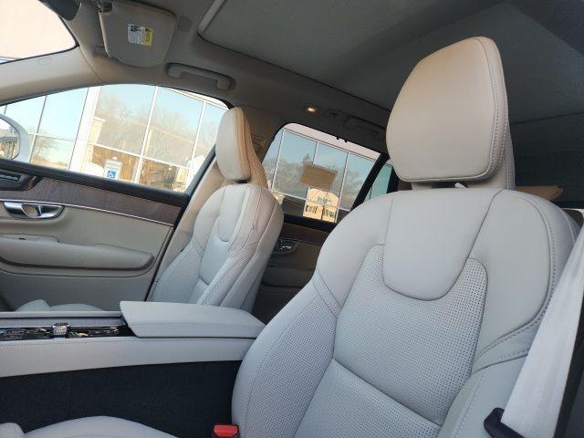 new 2026 Volvo XC90 car, priced at $75,155