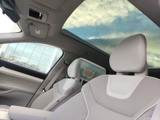 new 2025 Volvo EX90 car, priced at $85,630