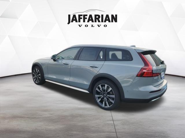 new 2026 Volvo V60 Cross Country car, priced at $64,125