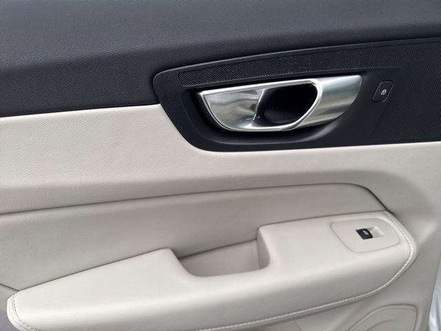used 2023 Volvo XC60 car, priced at $33,500