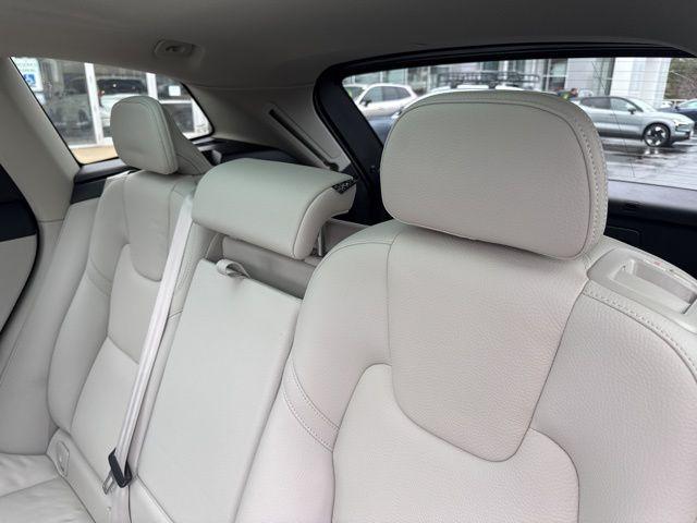 used 2023 Volvo XC60 car, priced at $33,500