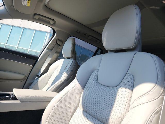 new 2026 Volvo XC90 car, priced at $75,155