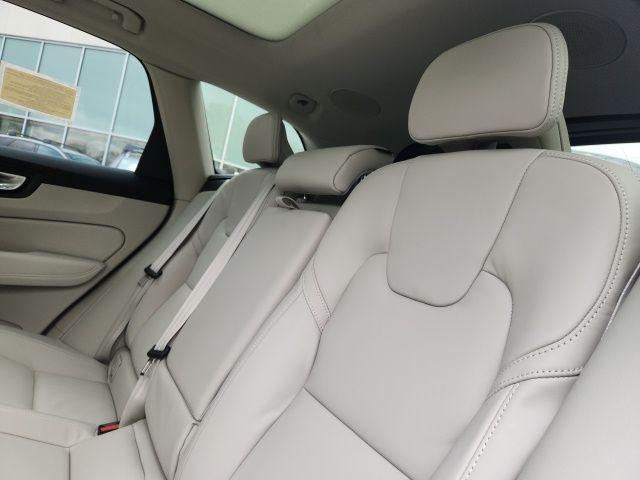 new 2026 Volvo XC60 car, priced at $63,935