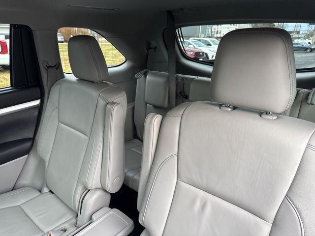 used 2017 Toyota Highlander car, priced at $19,688