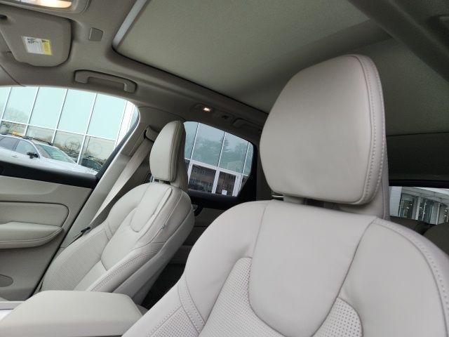 new 2026 Volvo XC60 Plug-In Hybrid car, priced at $76,060