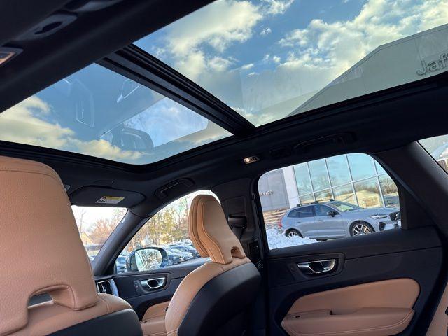 used 2020 Volvo XC60 car, priced at $24,934