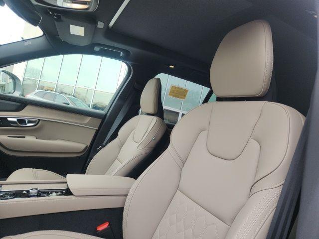 new 2026 Volvo XC90 Plug-In Hybrid car, priced at $81,650