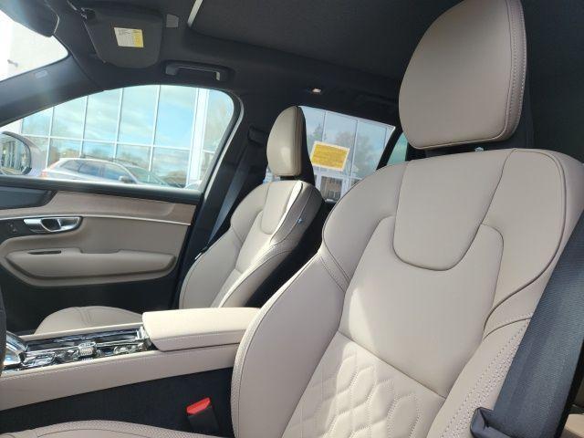 new 2026 Volvo XC90 car, priced at $69,885