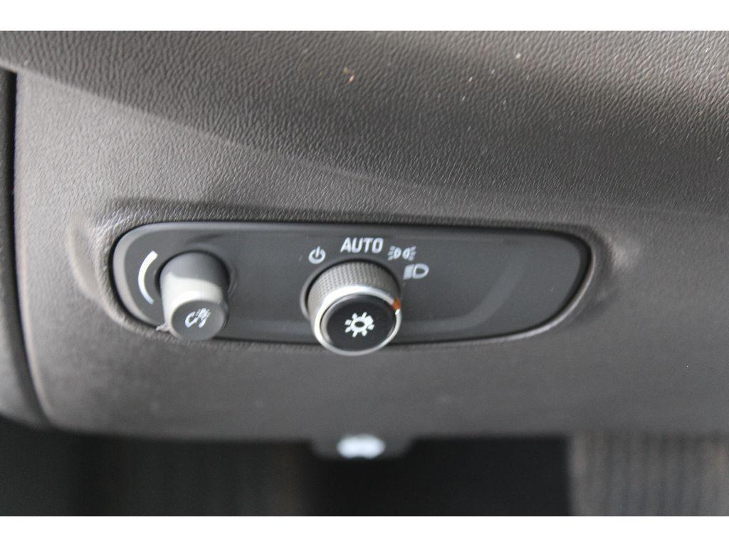 used 2021 Chevrolet Equinox car, priced at $13,995