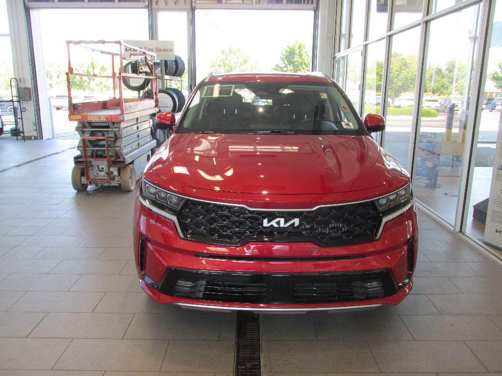 used 2022 Kia Sorento Plug-In Hybrid car, priced at $29,995