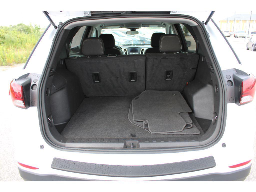 used 2023 Chevrolet Equinox car, priced at $18,995