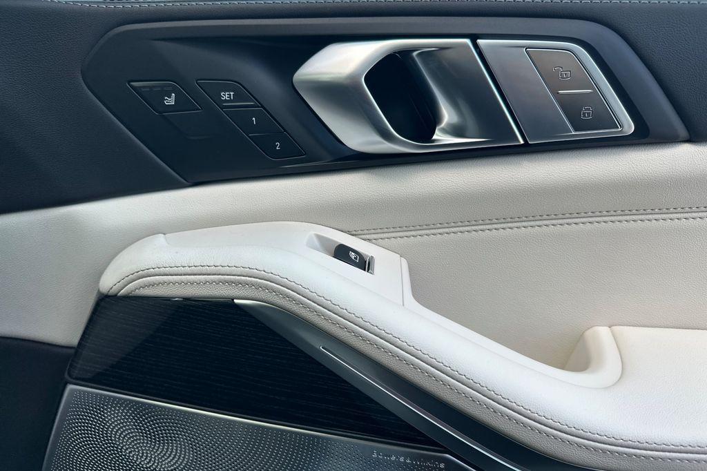 new 2026 BMW X7 car, priced at $131,305