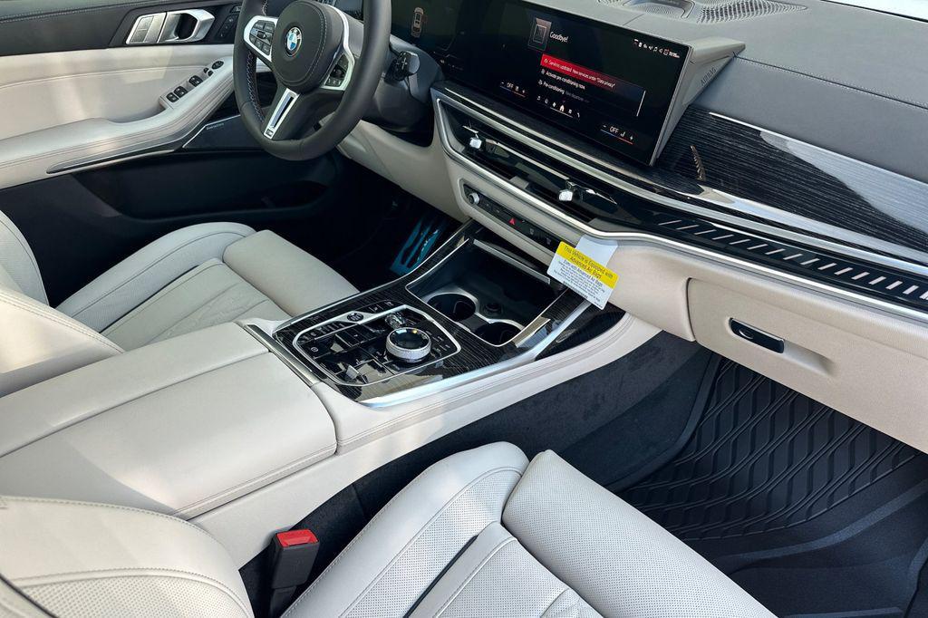 new 2026 BMW X7 car, priced at $131,305