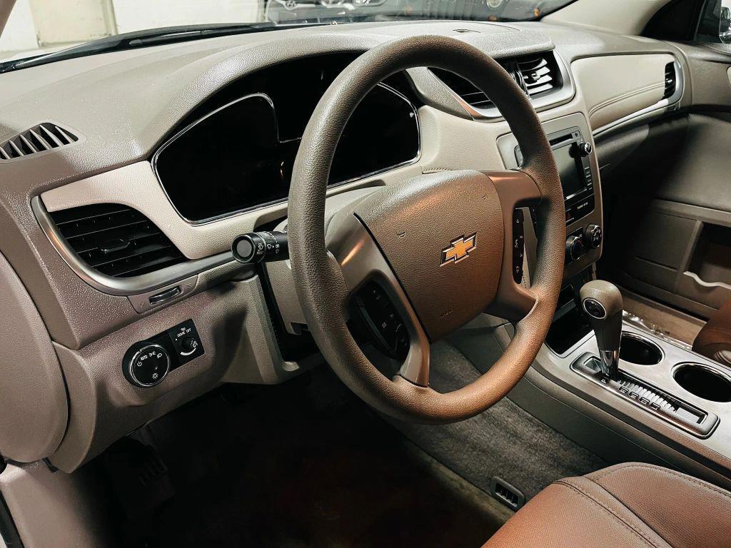 used 2014 Chevrolet Traverse car, priced at $8,500