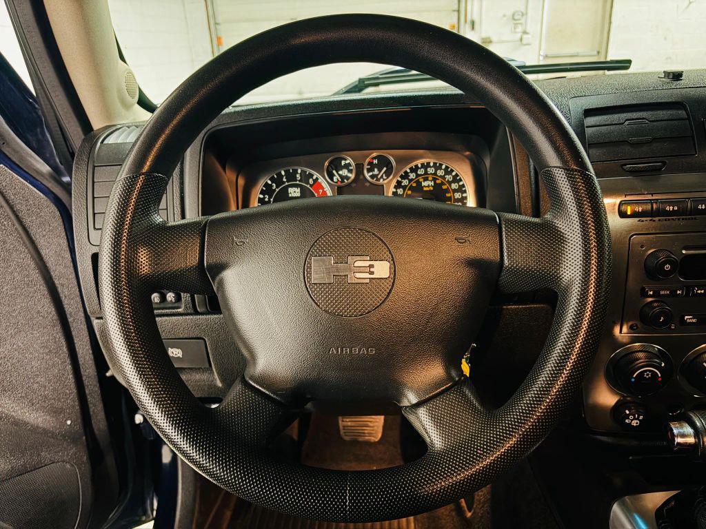 used 2007 Hummer H3 car, priced at $7,995