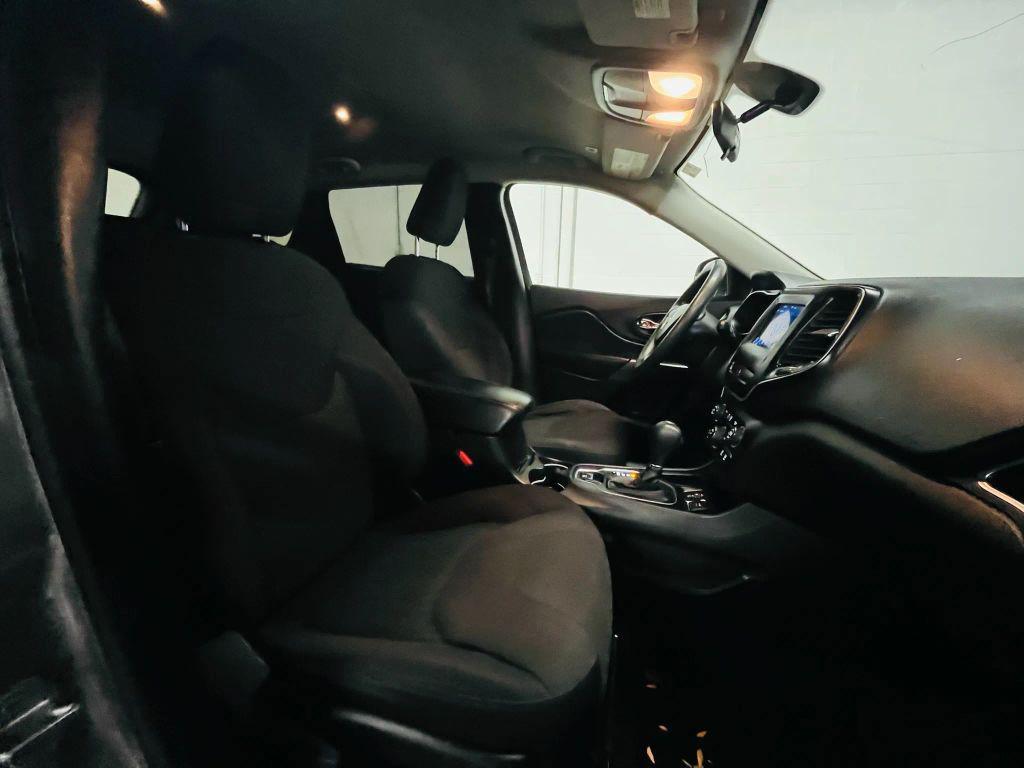 used 2019 Jeep Cherokee car, priced at $10,250