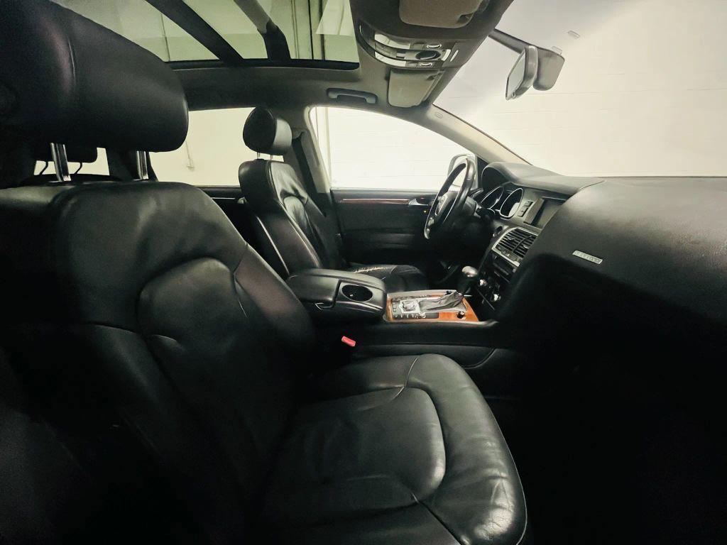 used 2007 Audi Q7 car, priced at $5,900