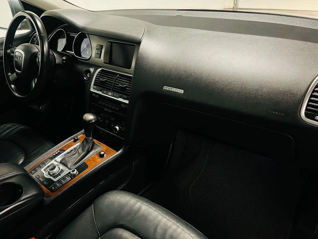 used 2007 Audi Q7 car, priced at $5,900