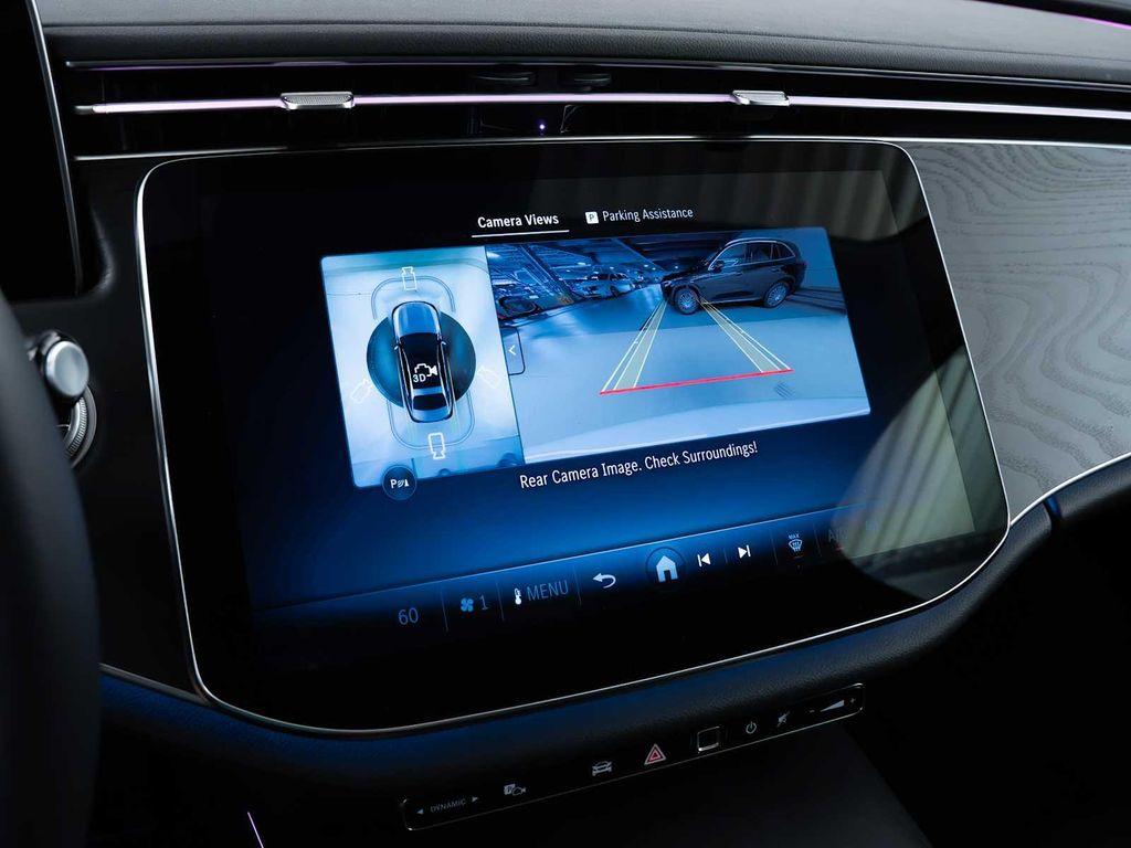 Mercedes-Benz E-Class view 25