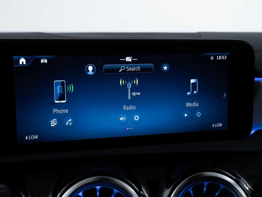 Mercedes-Benz CLA view 22