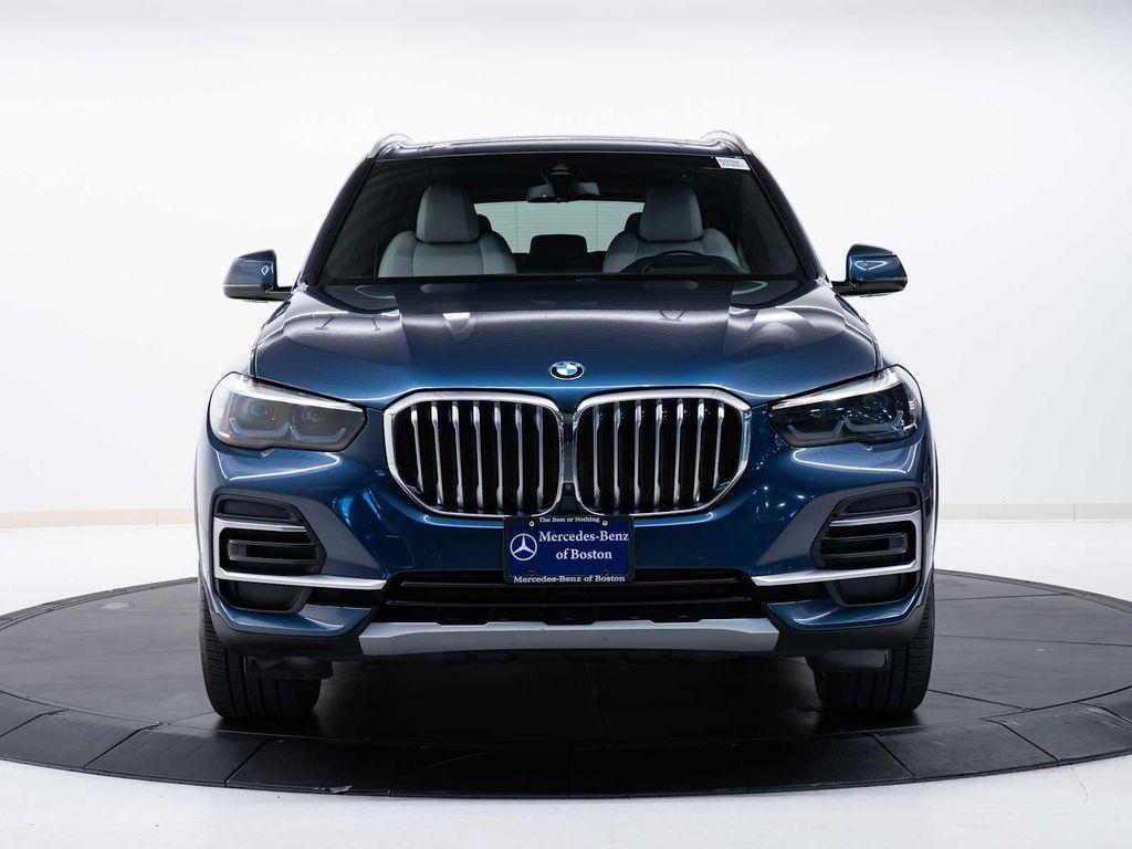 BMW X5 view 2