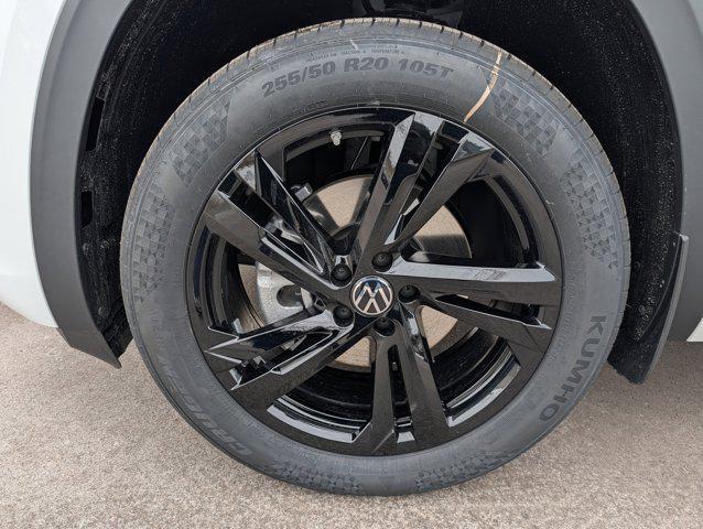 new 2026 Volkswagen Atlas Cross Sport car, priced at $50,083