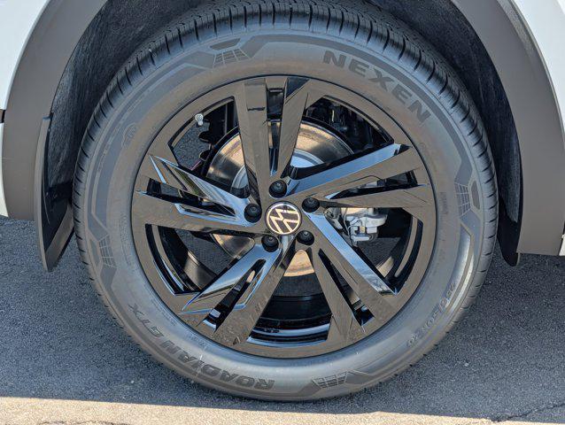 new 2026 Volkswagen Atlas Cross Sport car, priced at $49,832