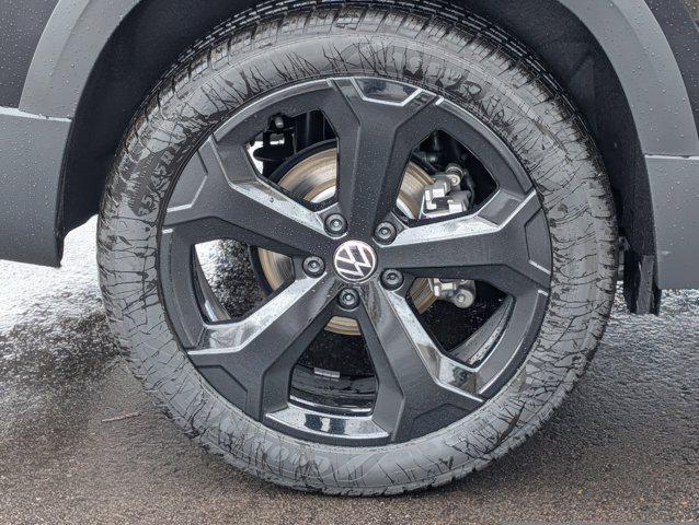new 2026 Volkswagen Taos car, priced at $35,191