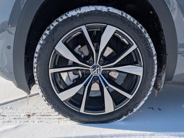 new 2026 Volkswagen Atlas Cross Sport car, priced at $53,785