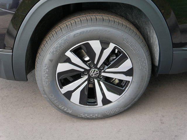 new 2026 Volkswagen Atlas car, priced at $40,246